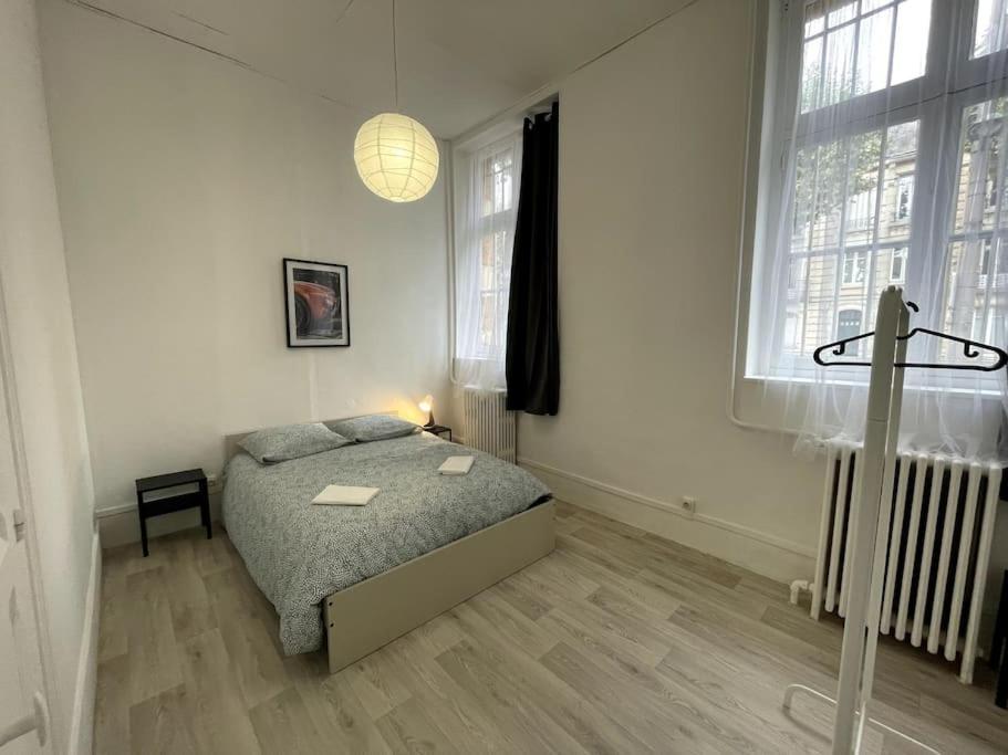 Agreable Maison De Ville Dans La Plus Belle Avenue Orleans Bagian luar foto