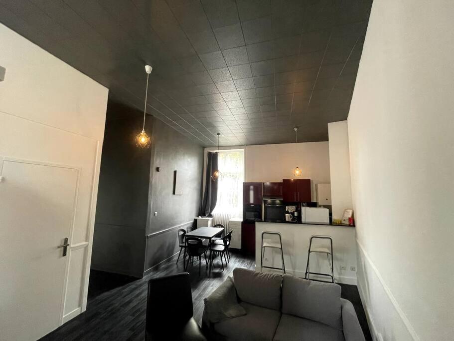 Agreable Maison De Ville Dans La Plus Belle Avenue Orleans Bagian luar foto